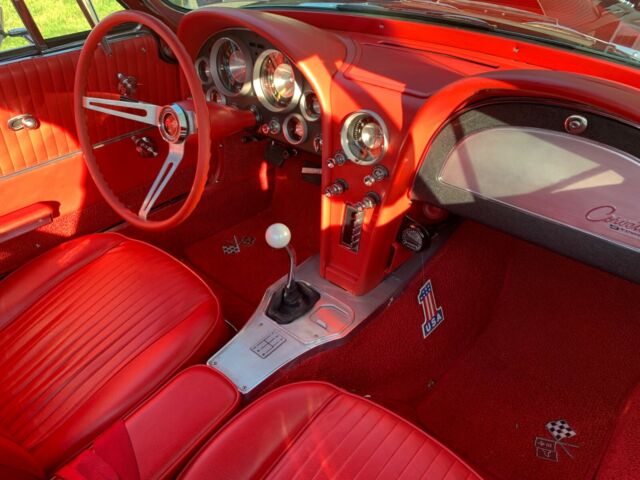 Chevrolet Corvette 1963 image number 20