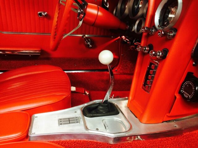 Chevrolet Corvette 1963 image number 45