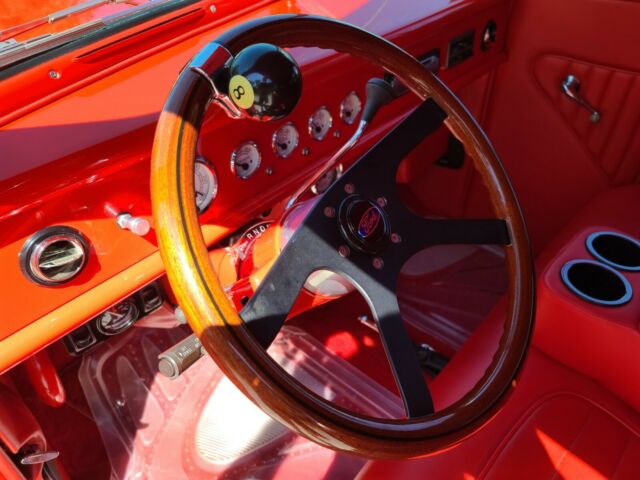 Ford tudor 1948 image number 20