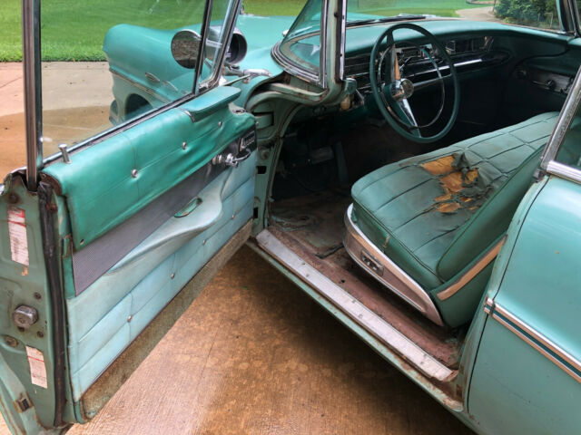Buick Roadmaster 1957 image number 11