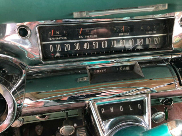 Buick Roadmaster 1957 image number 30