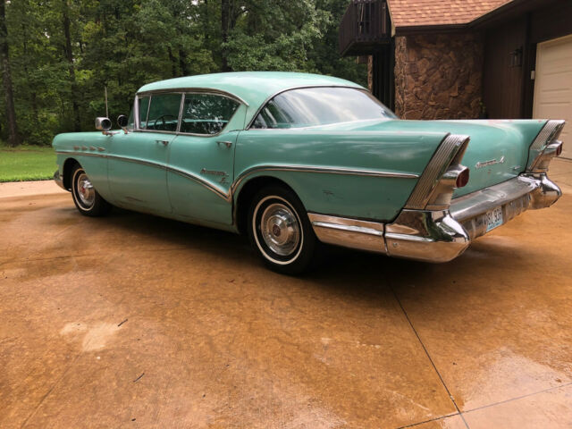 Buick Roadmaster 1957 image number 4