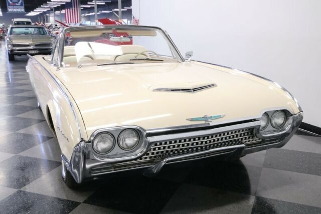 Ford Thunderbird 1962 image number 18