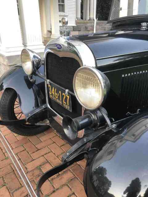 Ford Briggs Half Leatherback Fordor 1929 image number 11