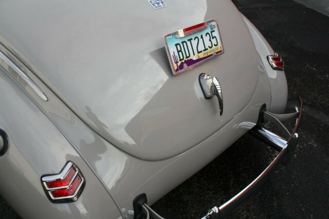Ford deluxe 1940 image number 19