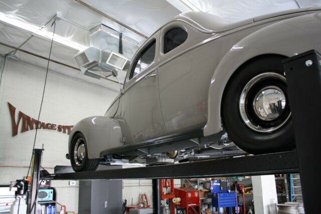 Ford deluxe 1940 image number 4