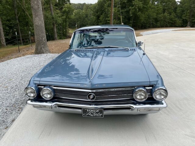 Buick LeSabre 1962 image number 10