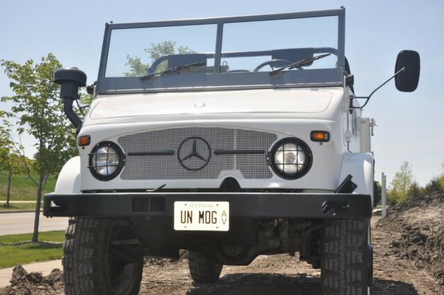 Mercedes-Benz Unimog 1971 image number 1