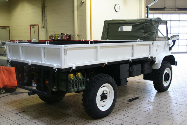 Mercedes-Benz Unimog 1971 image number 15
