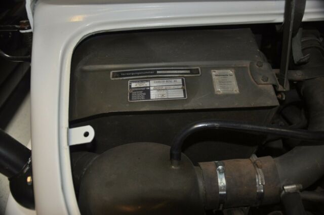 Mercedes-Benz Unimog 1971 image number 32