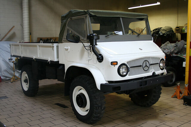 Mercedes-Benz Unimog 1971 image number 34