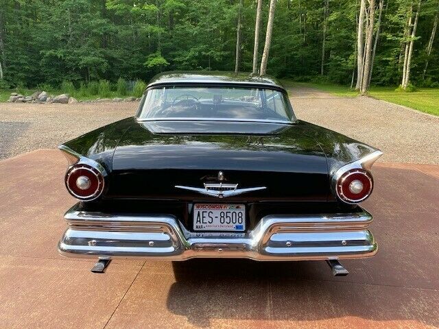 Ford Fairlane 1957 image number 14