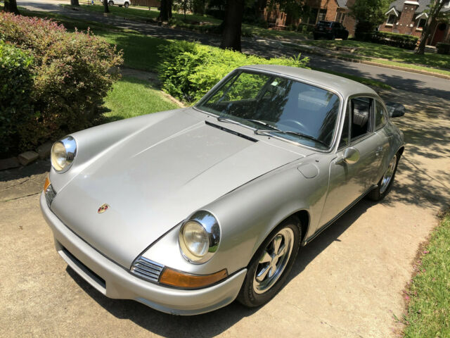 Porsche 911 1970 image number 0