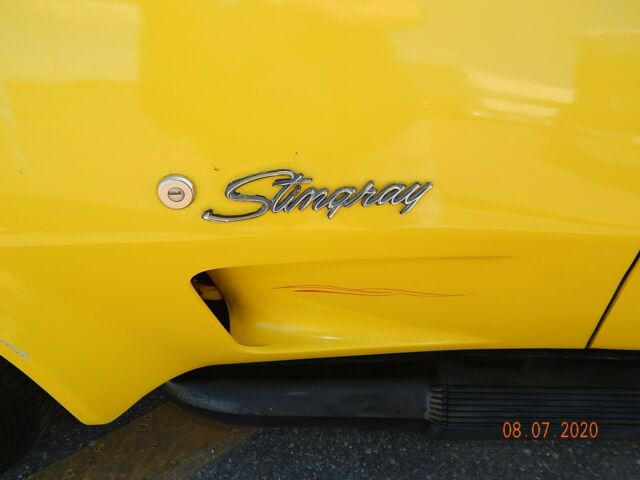 Chevrolet Corvette 1975 image number 36