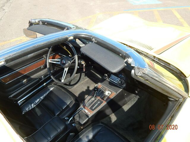 Chevrolet Corvette 1975 image number 45