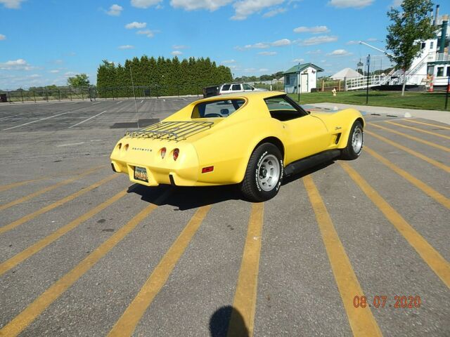 Chevrolet Corvette 1975 image number 5