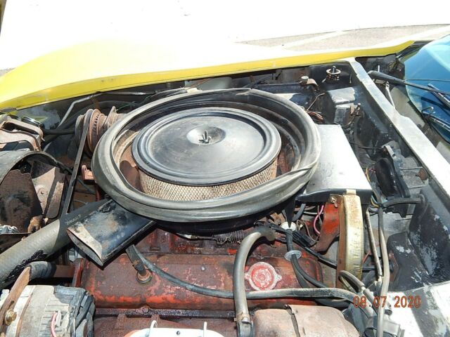 Chevrolet Corvette 1975 image number 8