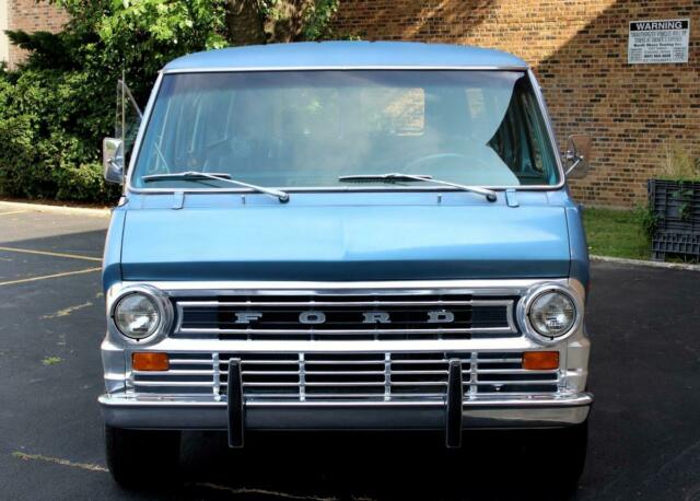 Ford Econoline Club Wagon 1974 image number 11