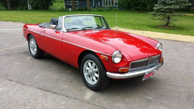MG MGB 1974 image number 25