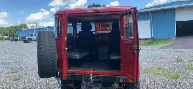Toyota Land Cruiser 40 1977 image number 2