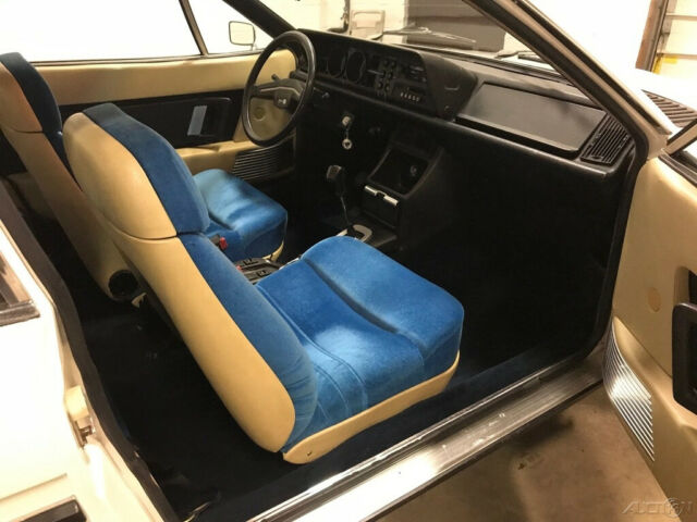 Lancia Gamma 1979 image number 11