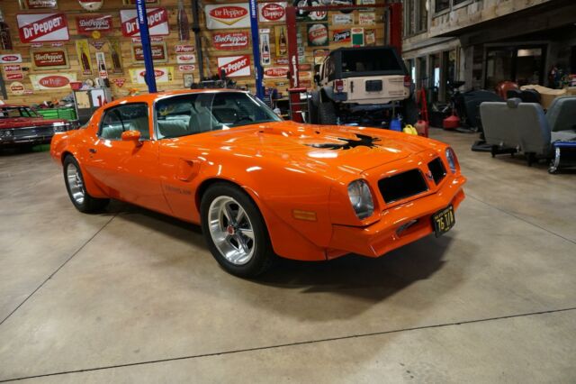 Pontiac Trans Am 1976 image number 2