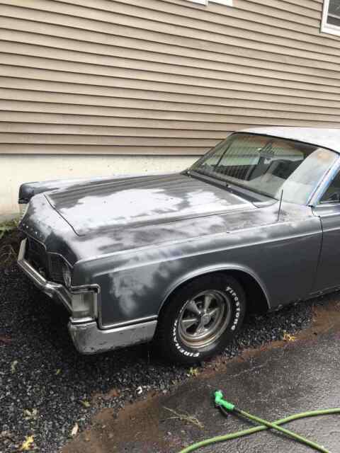 Lincoln Continental 1969 image number 3