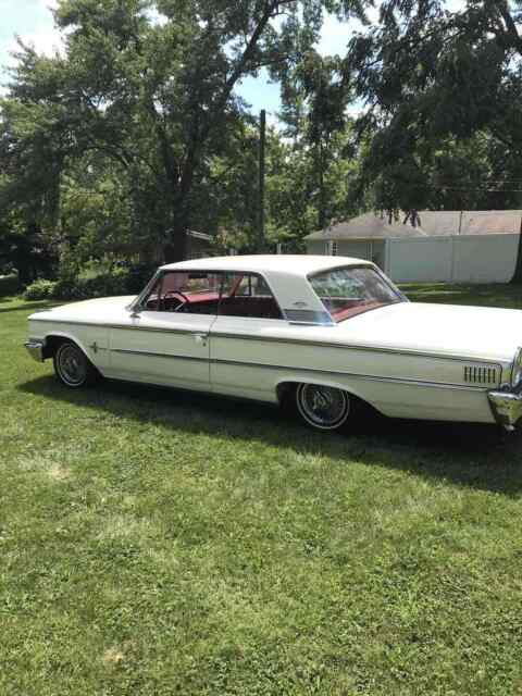 Ford Galaxie 500 XL 1963 image number 1