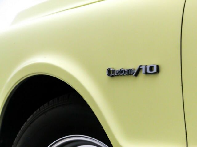 Chevrolet C-10 1971 image number 14