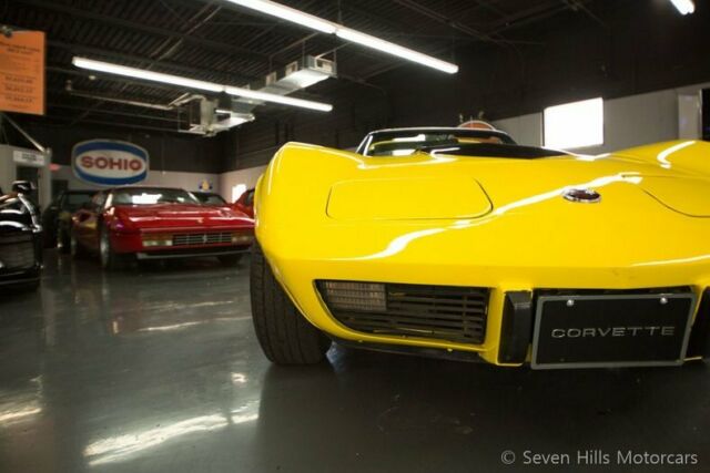 Chevrolet Corvette 1975 image number 35