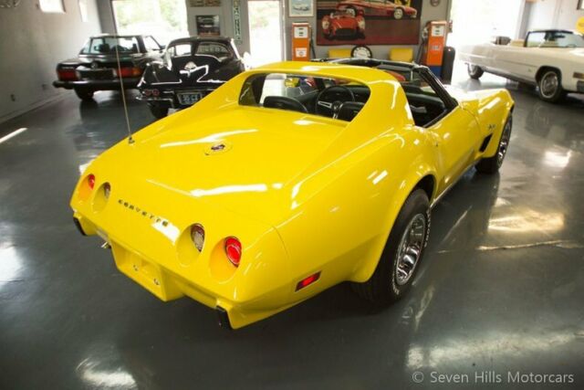 Chevrolet Corvette 1975 image number 6
