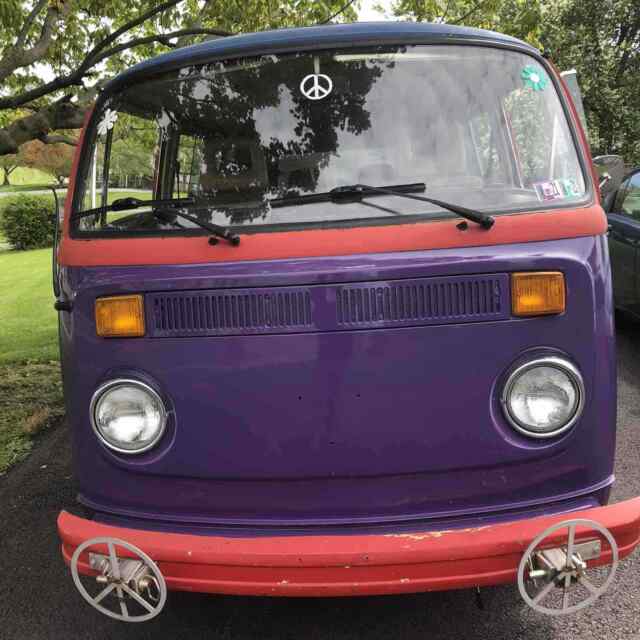 Volkswagen Transporter Type 2 1979 image number 2