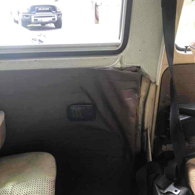 Volkswagen Transporter Type 2 1979 image number 47