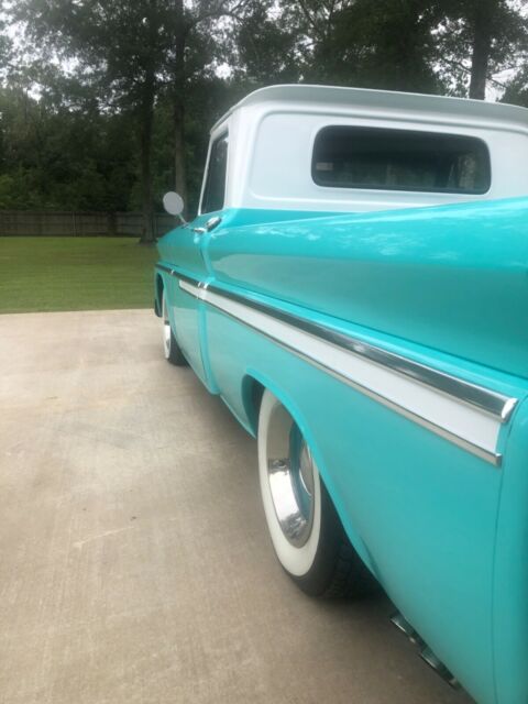 Chevrolet C-10 1965 image number 28