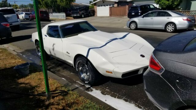 Chevrolet Corvette 1973 image number 23