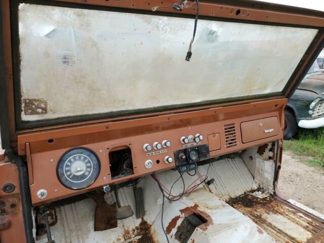 Ford Bronco 1973 image number 9