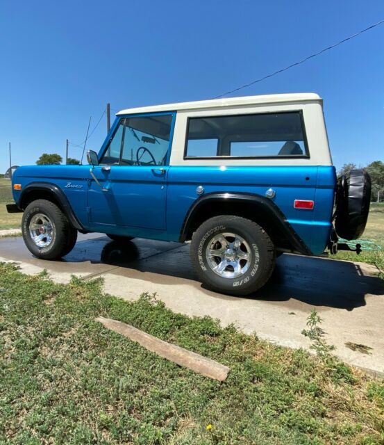 Ford Bronco 1971 image number 2