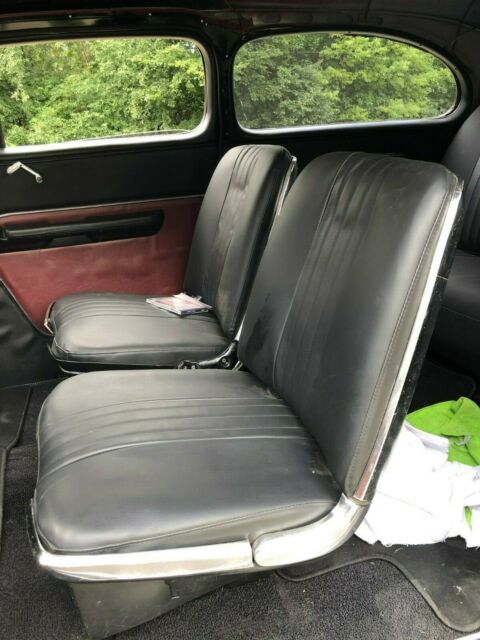 Ford 2-Door Sedan 1947 image number 14