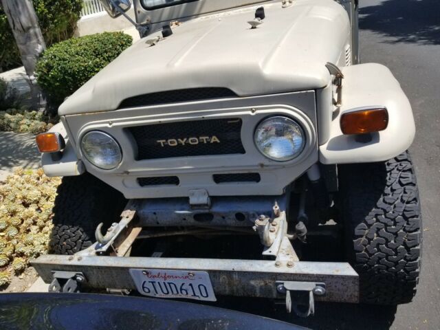 Toyota Land Cruiser 40 1975 image number 14