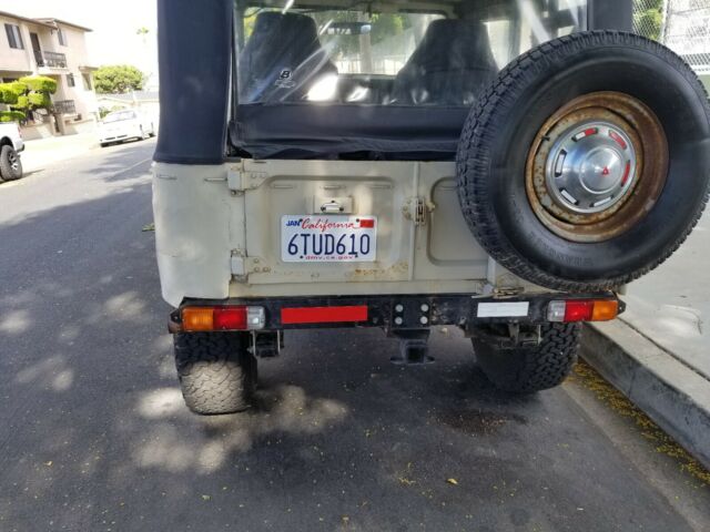 Toyota Land Cruiser 40 1975 image number 4