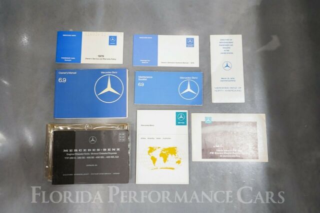 Mercedes-Benz 400-Series 1979 image number 17