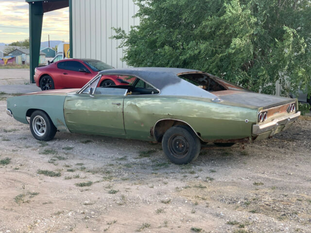 Dodge Charger 1968 image number 2
