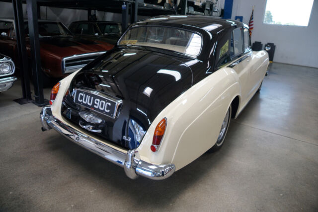 Bentley S3 1965 image number 15