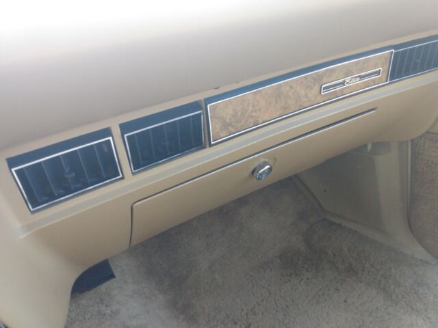 Ford Torino 1976 image number 24