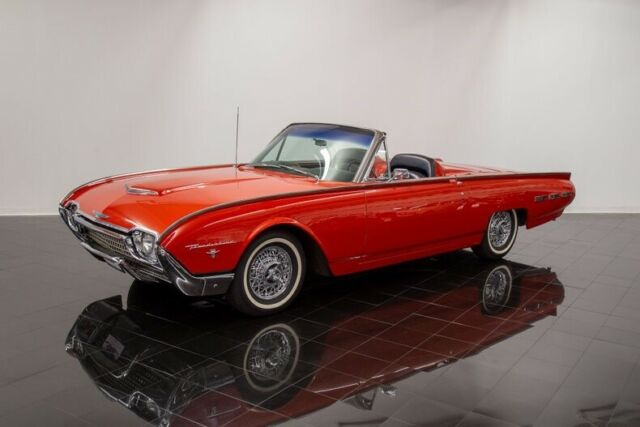 Ford Thunderbird 1962 image number 24