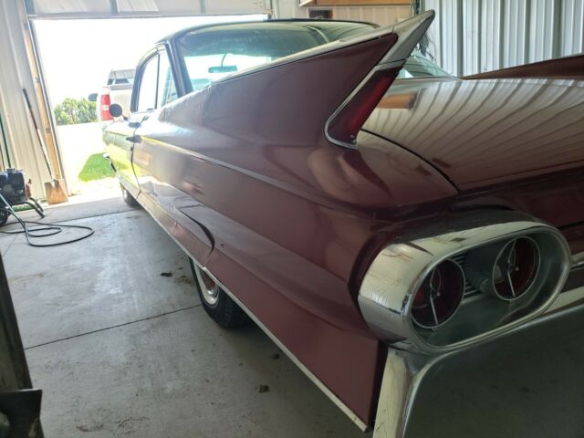 Cadillac Series 62 1961 image number 10
