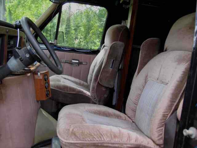 Ford Econoline 1977 image number 16