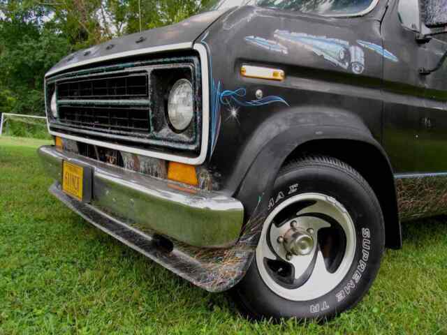 Ford Econoline 1977 image number 18
