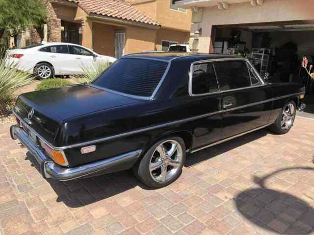 Mercedes-Benz 250C 1972 image number 2