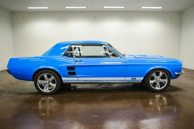 Ford Mustang 1967 image number 7